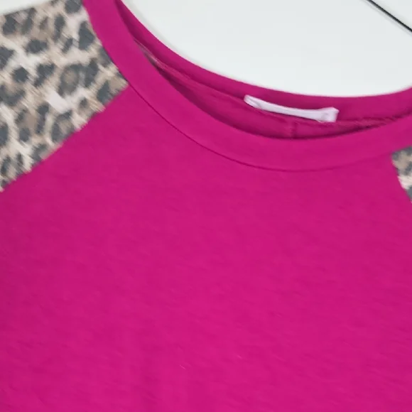 Zenana Outfitters Magenta Top with Animal Print Sleeves - Picture 4 of 4